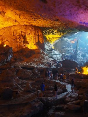 Colorfull caves - Halong Bay