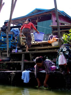 Women - Inle Lake